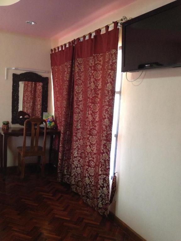 Chok-Wasana Guest House Mae Sariang Rum bild