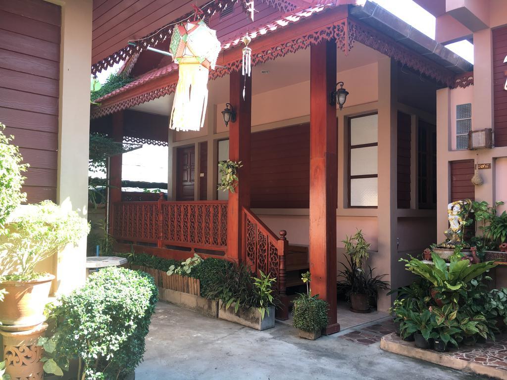 Chok-Wasana Guest House Mae Sariang Exteriör bild