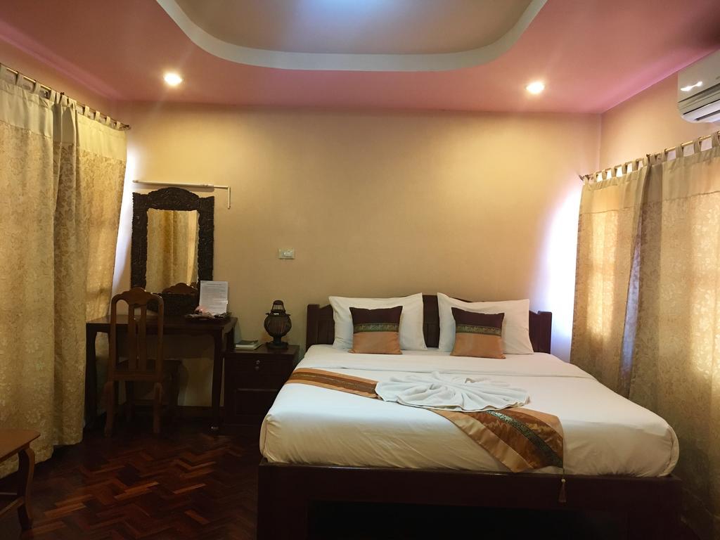 Chok-Wasana Guest House Mae Sariang Exteriör bild